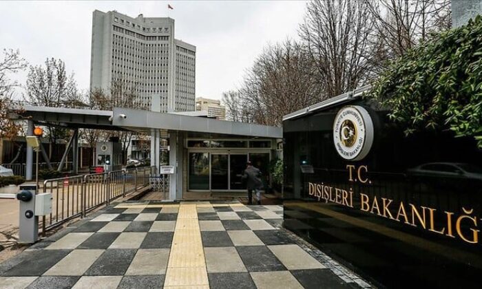 İsveç’te Kuran-ı Kerim’e saldırı! Büyükelçi Dışişleri Bakanlığı’na çağırıldı!.