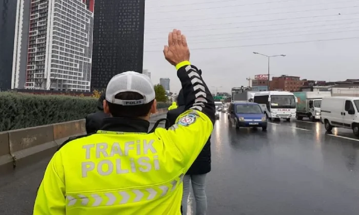 Trafik cezalarında yeni düzenleme! Drift yapma ve makas atmanın cezası artırıldı!.