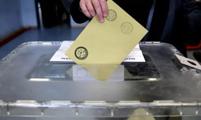 AK Parti, seçim tarihindeki değişikliği görüştü!.