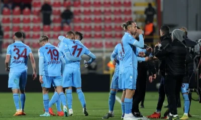 Ümraniyespor’u 4-1 mağlup eden Trabzonspor çeyrek finalde..