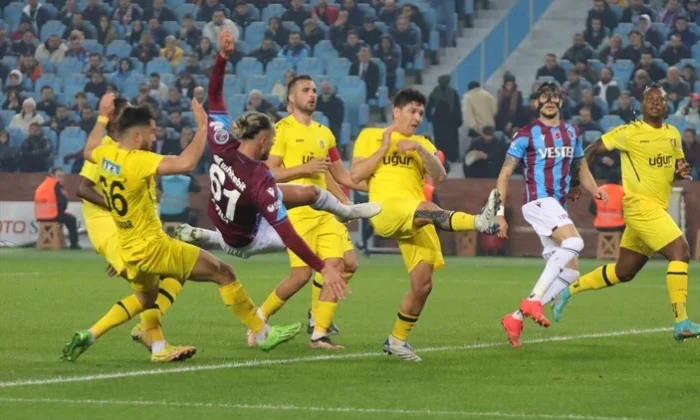 Trabzonspor, İstanbulspor’u 4 golle geçti!.