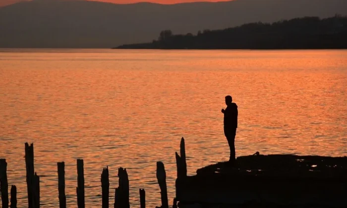 Van Gölü’nde gün batımı manzarası büyüledi!.
