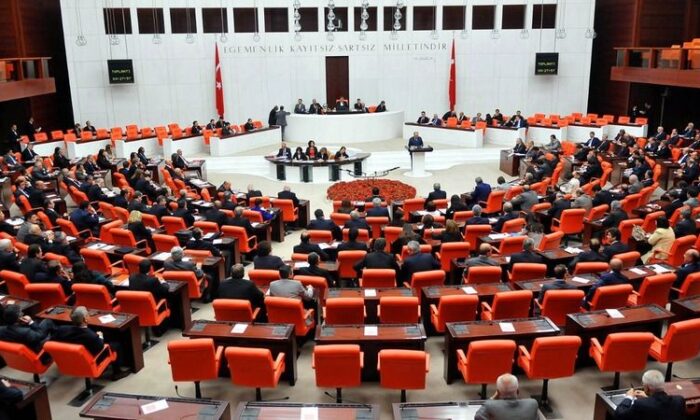 EYT kanun teklifi komisyondan geçti!.