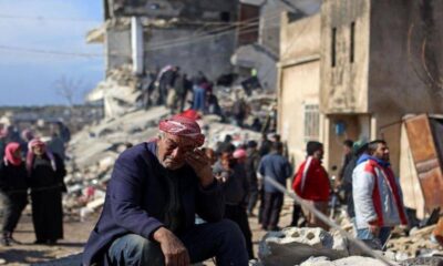 Esad, felaketten kısa süre sonra depremin yıktığı bölgeleri bombaladı!.