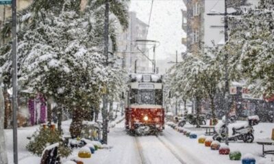 İstanbul Valiliği’nden kar uyarısı! “Zorunlu olmadıkça trafiğe çıkmayalım!.”