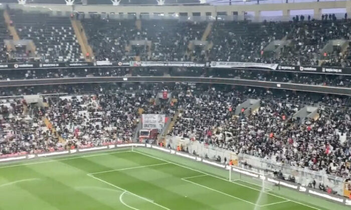 Bunları kim örgütlüyor?. Fenerbahçe’den sonra bir grup Beşiktaş taraftarından da “Hükümet istifa” provokasyonu..