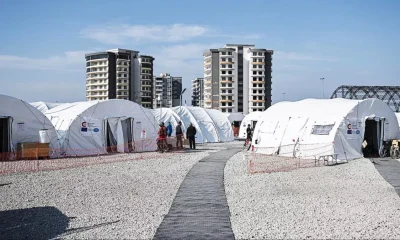 Deprem bölgesinde 28 ülke 31 sahra hastanesi kurdu!.