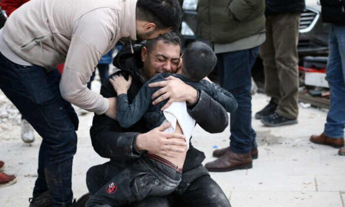 Depremde acı bilanço her geçen saat ağırlaşıyor!. 17 bin 134 kişi yaşamını yitirdi!.