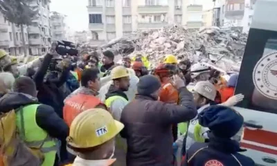 Hatay’da bir anne ve iki çocuğu 228’inci saatte kurtarıldı!.