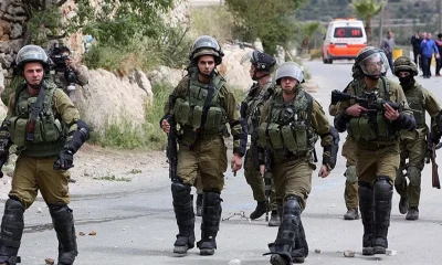 İşgalci teröristler, 40 yıl cezaevinde tuttukları Filistinlilerin evini bastı!.