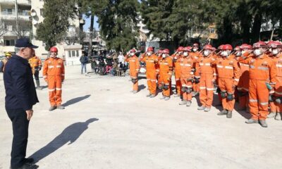 Mehmetçik 326 kişiyi enkazdan kurtardı!.