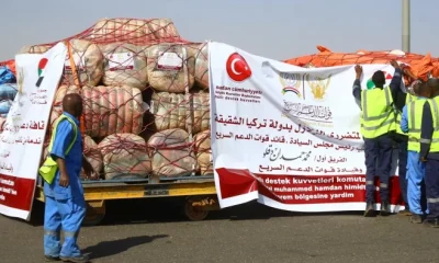 Sudan, Türkiye’deki depremzedelere 2 bin çadır ve 20 bin battaniye gönderdi!.