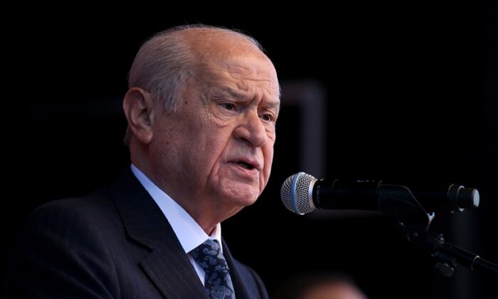 Devlet Bahçeli, Beşiktaş kulübü üyeliğinden ayrıldı!.