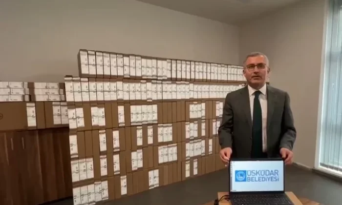 Üsküdar Belediyesi, depremzede öğrencilere 500 adet bilgisayar gönderdi!.