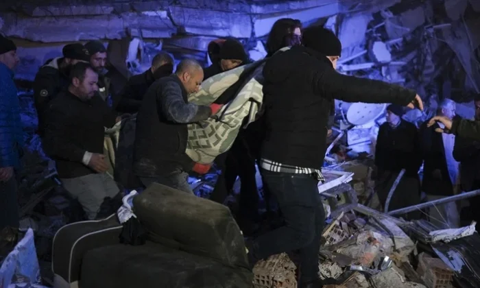 Üsküdar Belediyesi deprem bölgesine 20 milyon liralık bağış yaptı!.