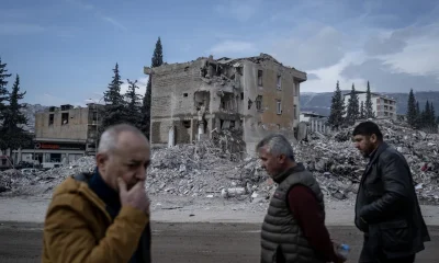 Kentsel dönüşüme karşı olan CHP, yıkım yaşanan bölgeler için heykel yapılmasını önerdi!.