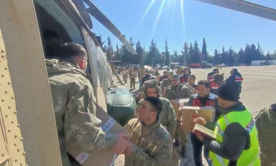 Mehmetçik, dağlık alandaki depremzedelere yardım malzemeleri götürdü!.