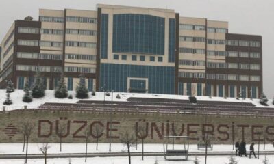 Depremzede öğrencisiyle dalga geçen hoca kovuldu!.