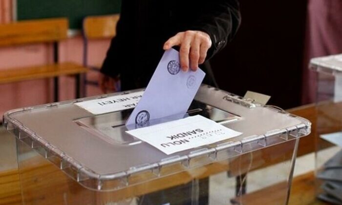 AK Parti’nin masasında ki anket! Cumhurbaşkanlığı yüzde 53..