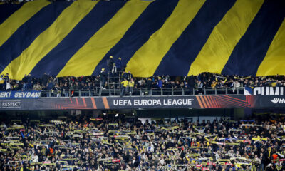 Fenerbahçe tribünlerinden “Ali Koç istifa” sesleri yükseldi!.