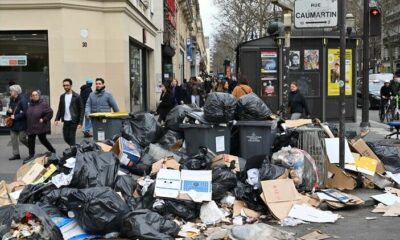 Paris kokmaya başladı! Grevler kenti çöp yığınına çevirdi!.