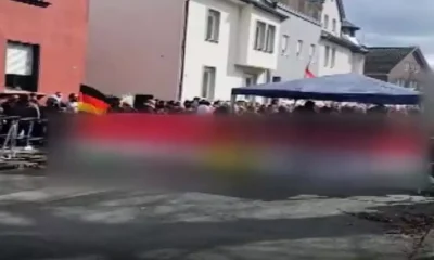 Terör örgütü PKK yandaşlarından Almanya’da provokasyon! Türk seçmenleri engelliyorlar!.