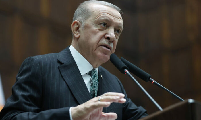 Cumhurbaşkanı Erdoğan deprem bölgesinde şikayetçi olduğu davalardan vazgeçti!.
