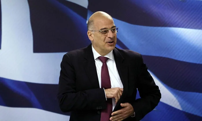 Yüzlerce yıllık kuyruk acıları geçmemiş! Nikos Dendias, İstanbul’a Konstantinople dedi!.