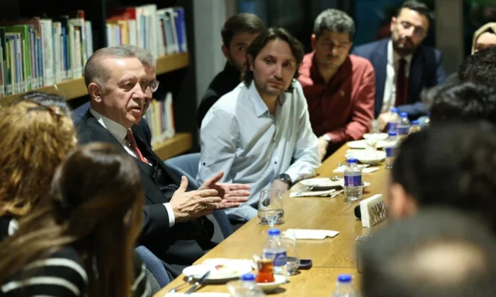 Cumhurbaşkanı Erdoğan, Üsküdar’da gençlerle bir araya geldi!.