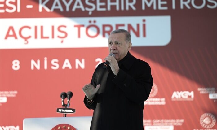 Cumhurbaşkanı Erdoğan: “İstanbul’a bir çivi dahi çakamadılar, İBB’nin işini de biz yapıyoruz!.”