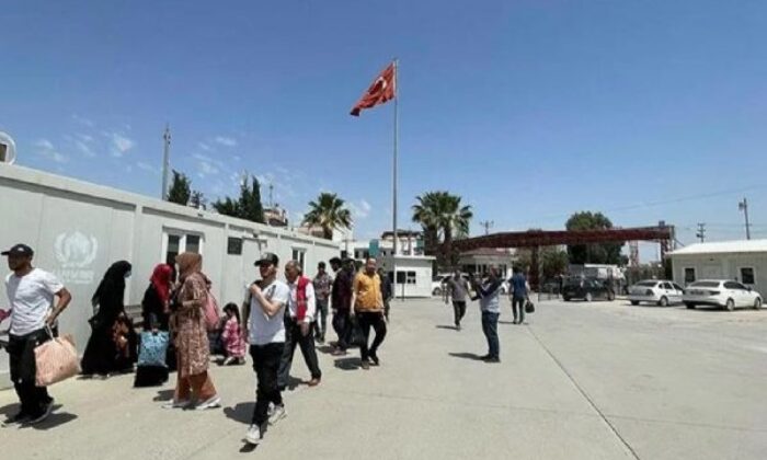 Ülkesine gönüllü olarak dönen Suriyelilerin sayısı yarım milyonu geçti!.