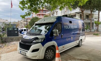 Balıkesir’de AK Parti seçim aracına saldırı..