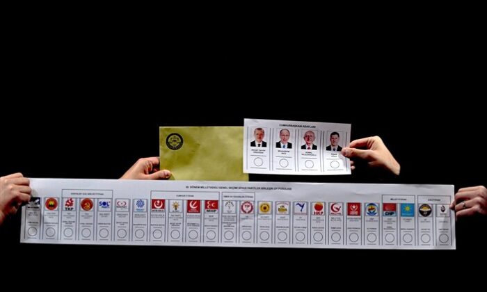 YSK temsili oy kullanma kabini kurdu!.