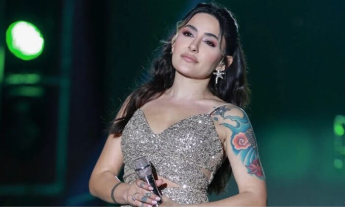 AK Partili belediye, ödül törenindeki konuşmasıyla tepki toplayan Melek Mosso’nun konserini iptal etmedi!.