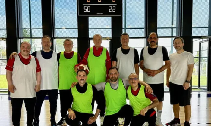 Osman Aşkın Bak paylaştı! “Cumhurbaşkanımız ile basketbol maçlarına devam ediyoruz!.”