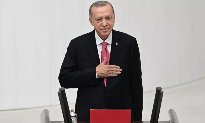 Cumhurbaşkanı Erdoğan yemin ederek resmen göreve başladı!. (video haber)