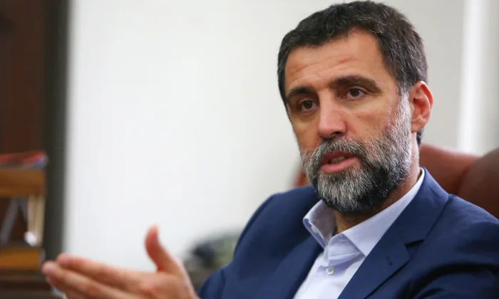 Seçim sonrası dönüş biletleri yanan Firari Fetöcü Hakan Şükür, seçmene hakaret etti!.