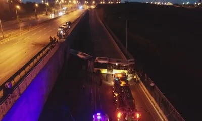 Başakşehir’de kaza yapan İETT otobüsü alt yola uçtu! Şoför ağır yaralı..