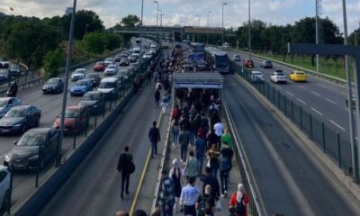 Yine metrobüs arızası! İstanbullunun ulaşım çilesi devam ediyor!.