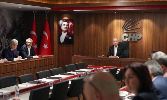 Gizli toplantı ifşasından sonra, CHP MYK olağanüstü toplandı!.