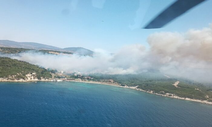 İzmir’de iki ayrı noktada orman yangını..