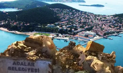Adalar çöpten geçilmiyor! Halk belediyeye isyan etti!.