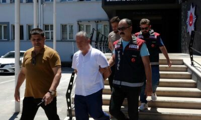 Bursa’da kurbanlık danaya giren vatandaşlara sosis veren baba oğul tutuklandı!.