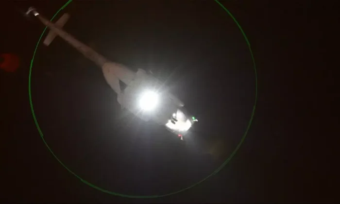 Kemer’deki yangına müdahale sürüyor! Gece görüşlü helikopterler tekrar devrede..