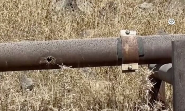 Boru hattından kaçak petrol çektiler!.