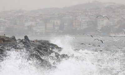 İstanbul Valiliğinden kuvvetli fırtına uyarısı!.