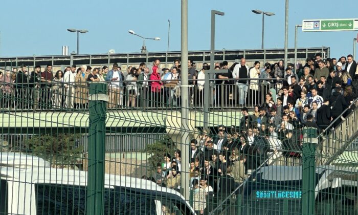 İstanbul’da metrobüs rezaleti!.