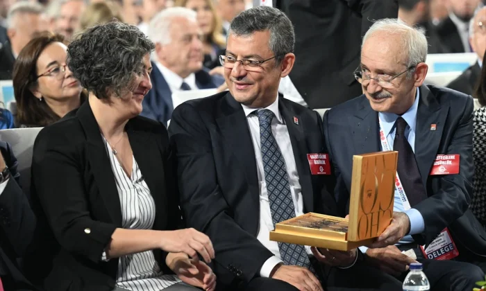 CHP kurultayında bavul dolusu rüşvet iddiası!.