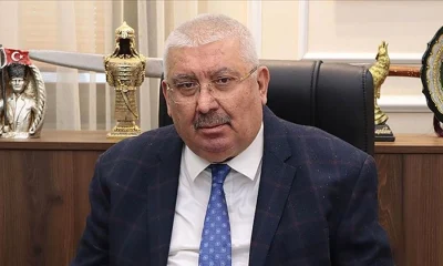 Bildiri tartışması büyümeye devam ediyor!. MHP’den CHP’ye “İğrenç PKK Çorabı” göndermesi!.