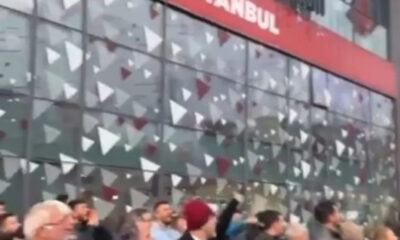 CHP’de işler karıştı!. Partililer isyan edip il başkanlığını bastı!.
